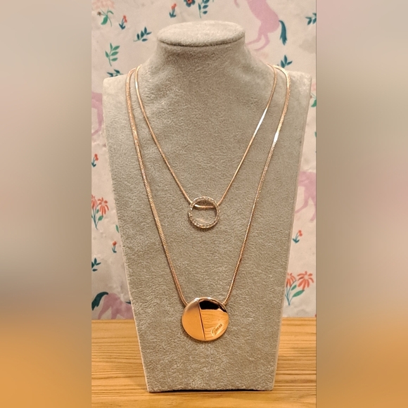 NWT Guess Rose Gold Tone 2 Chain & 2 Pendant Bling Rhinestone Necklace Jewelry - Picture 1 of 5